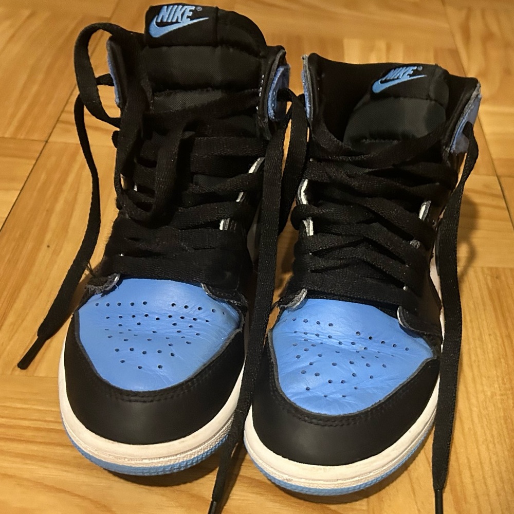 Nike Black and Blue High-Tops